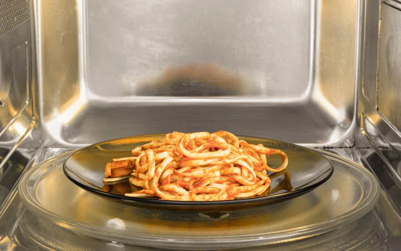 how-to-reheat-pasta-in-microwave